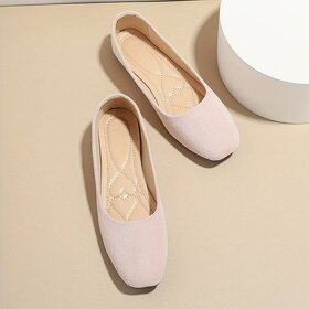 Nové dámské lodičky se čtvercovou špičkou. XL - 4