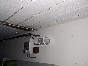 Garáž s elektrikou - 4