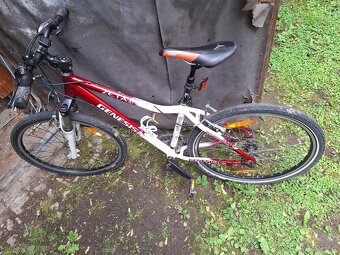 GENESIS Zeta 2013 - 4