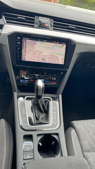 VW Passat Variant 2.0TDI Business Virtual 2023 - 4