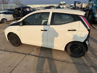 Toyota Aygo X 1.0i 2018 129TM klima pojizdne - 4