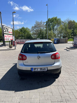 Volkswagen Golf V 1.4 - 4
