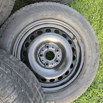 Plechové disky 15" 5x112 se staršími letními pneu 195/65R15 - 4