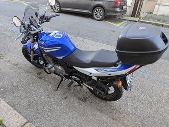 Suzuki GS500E - 4