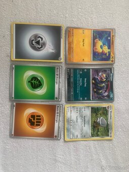 Pokémon TCG– Skvělý mix + sběratelská plechová krabička - 4