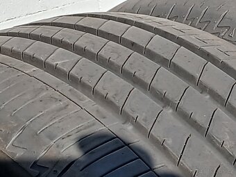 Pěkné letní pneu Bridgestone 215/45/18 vzorek 8mm - 4
