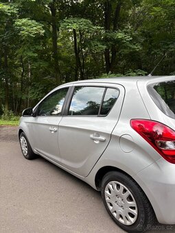 Hyundai i20, r. 2010, 1.2i – spolehlivý a úsporný vůz - 4