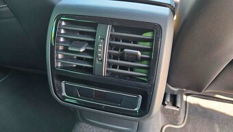 Volkswagen Passat 2.0 TDI 110kW R-Line DSG AKCE - 4