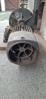 Elektromotor s prevodovkou, buben s lanem - 4
