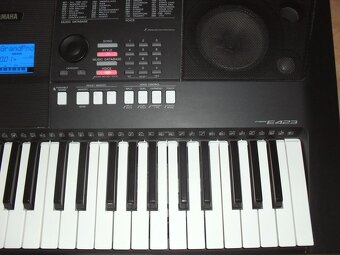 Yamaha PSR E423 - 4