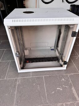 Nástěnný datový rozvaděč SCHRACK 600X600mm - 4