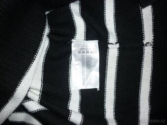 Černo-bílý proužkovaný svetr Takko Fashion - 4