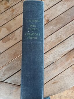 Kniha rozpočtů a kuchařských předpisů  Sandtnerová - 4