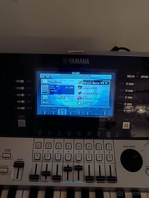 Vyměním Yamaha Tyros 4 - 4