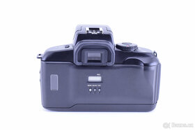 Canon EOS 700QD + Sigma UC Zoom 28-70mm f3.5 - 4