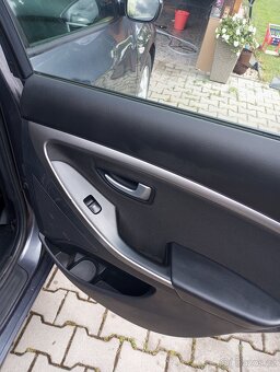Hyundai i30 1,6i 88 kW kombi - 4