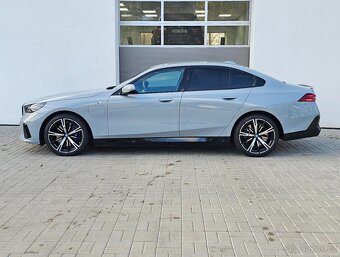 BMW Řada 5, 550e xDrive - 4
