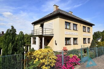 Prodej rodinného domu 4+1 s garáží, zahradou a kompletním zá - 4