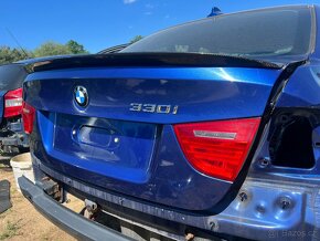 BMW E90 LCi MontegoBlau víko kufru komplet - 4