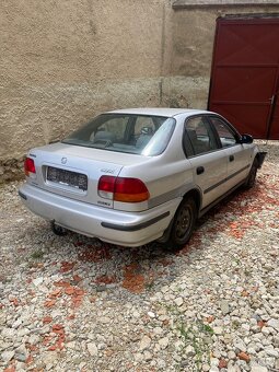 Honda civic 1.5 84kw - 4