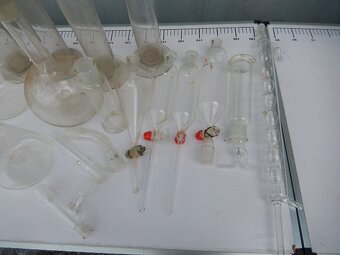 Sklo laboratorní, chemické, konvolut, větší množství - 4