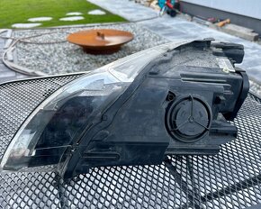 Světlomet Audi Q7 2008 - 4