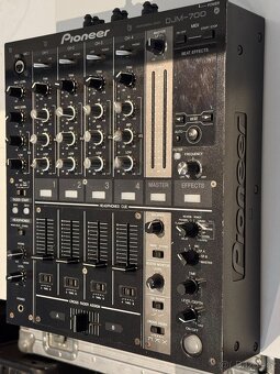 Pioneer DJM 700 - 4