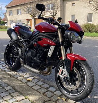 Triumph Speed Triple S - 4