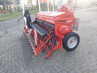 Koupím secí stroj Kuhn Premia 300 - 4