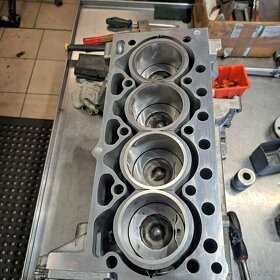 Volvo motor D3,D4,D5 VEA čtyřválec 2.0 XC90, V90 ,XC60, apod - 4