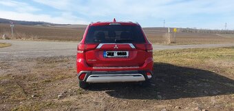 Mitsubishi Outlander 2.0 - 4