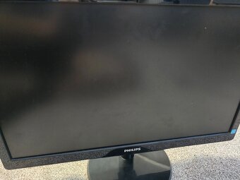 Monitor Philips 226V4L velikost 22" - 4