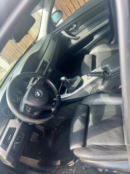 BMW e91 325d na díly - 4
