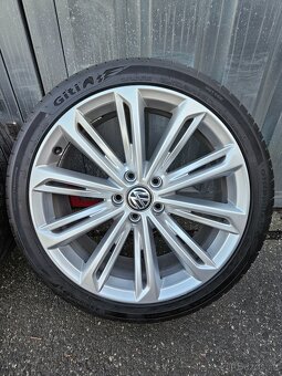Letní alu kola Verona 19" VW Passat 235/40 R19 - 4