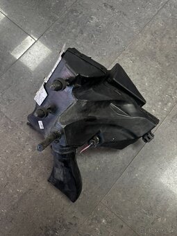 Filtr box kompletní Audi A4 B8 Audi A5 číslo: 8K0133837 - 4