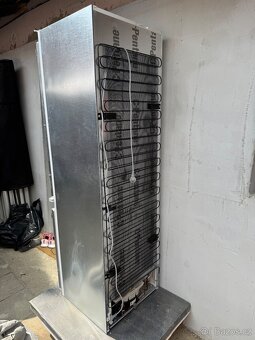 Vestavěná lednice s mrazákem SIEMENS - 4