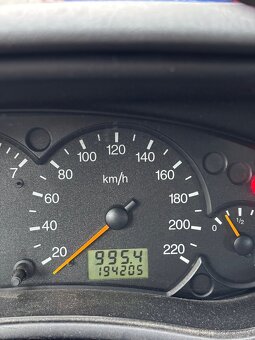 Ford Focus kombi mk1 Ghia 74kw Zetec 1.6 rv.2001 - 4