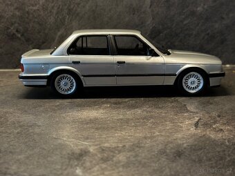 BMW E30 sedan 325i Silver - 1:18 limit 999ks - 4