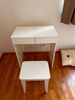 Toaletní stolek bez židle - 4