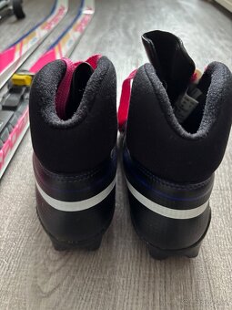 Běžky Sporten 150cm, boty EUR35, hůlky 110cm - 4