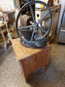 Historický mlýnek na strouhanku - 4