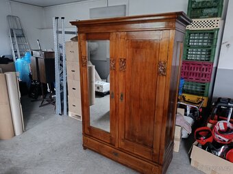 Starožitná skříň se zrcadlem - 4