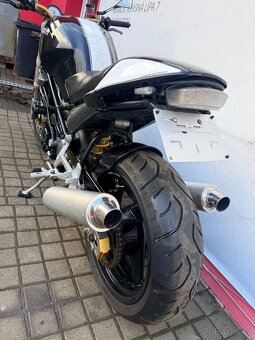 Ducati Monster 900 - 4