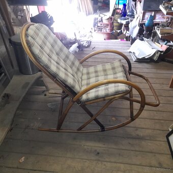 Starší houpací křeslo ratanové Thonet ? - 4