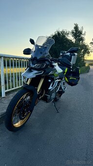 Voge 900 DSX najeto 2400km záruka 6/2028 - 4