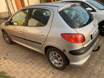 Prodám Peugeot 206 1.4 Dily nebo celek - 4