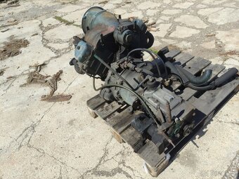 Motor Multicar 22 - 4