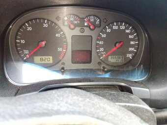 VW Golf 1.9 tdi 66 kW 4x4 - 4