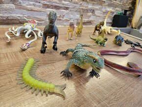 Prodám figurky dinosauru 12ks - 4