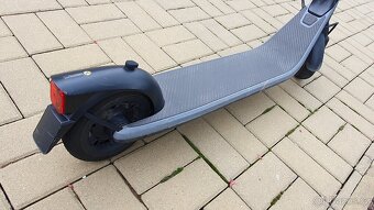 Elektrokoloběžka Ninebot Segway KickScooter E2 E - 4
